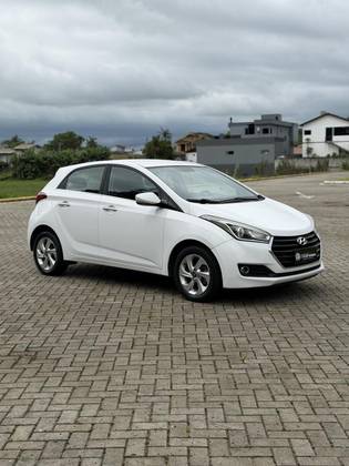 HYUNDAI HB20 1.6 PREMIUM 16V FLEX 4P AUTOMÁTICO HYUNDAI HB20 1.6 PREMIUM 16V FLEX 4P AUTOMÁTICO